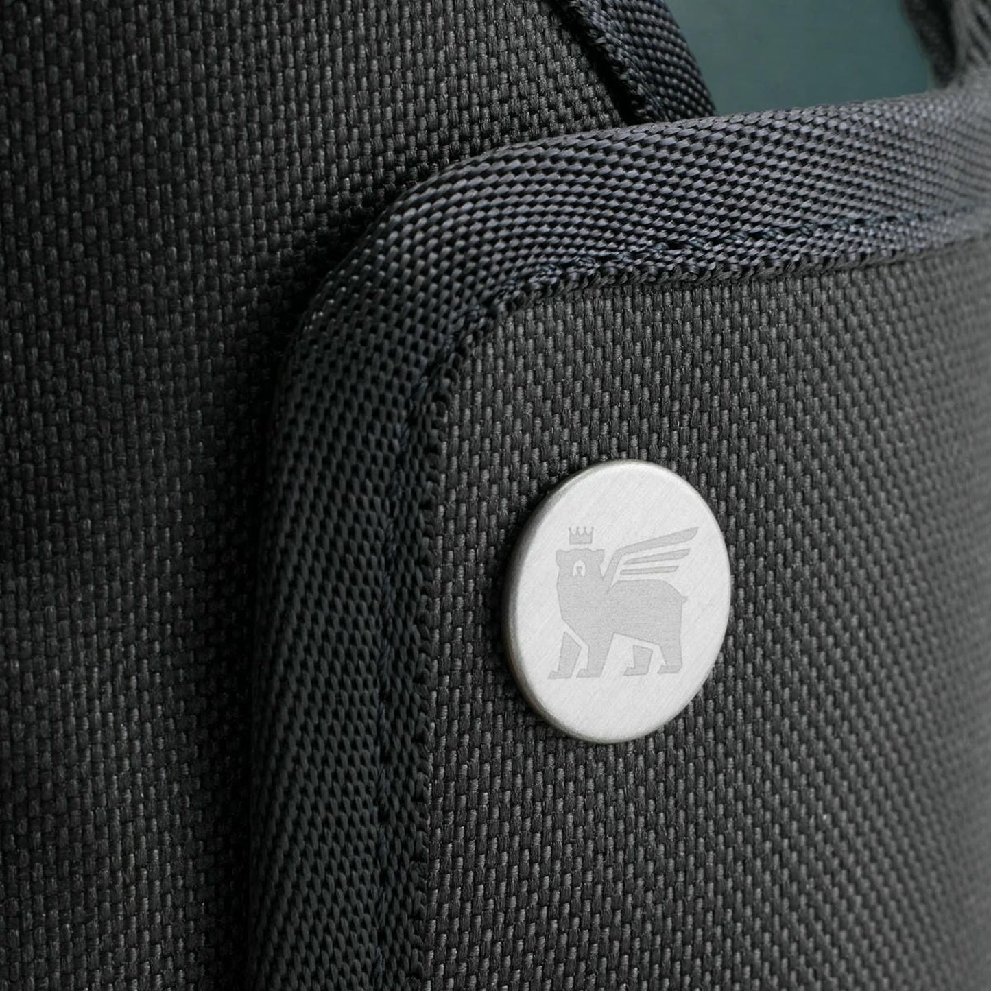 The All Day 0.89 lt Quencher Carry-All, Black