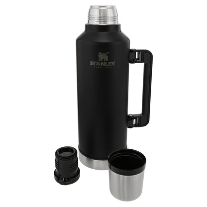 Classic Legendary Bottle, 2.3 lt, Matte Black Pebble